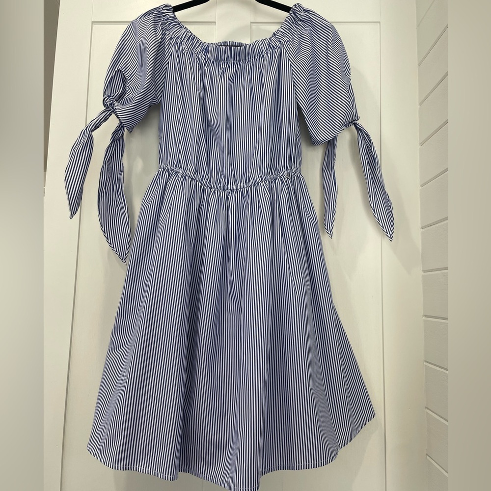 Guess‎ Dress Size XS